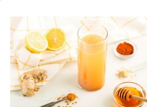 Apple cider vingar ,cinnamon, lemon juice and ginger